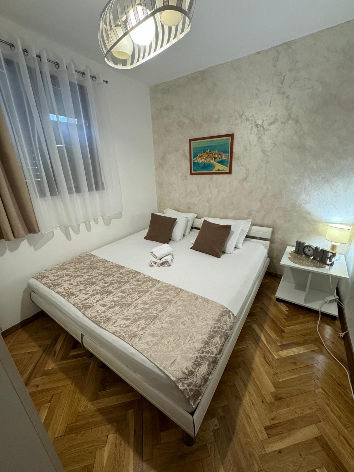 Casa Apartments, Two-bedroom