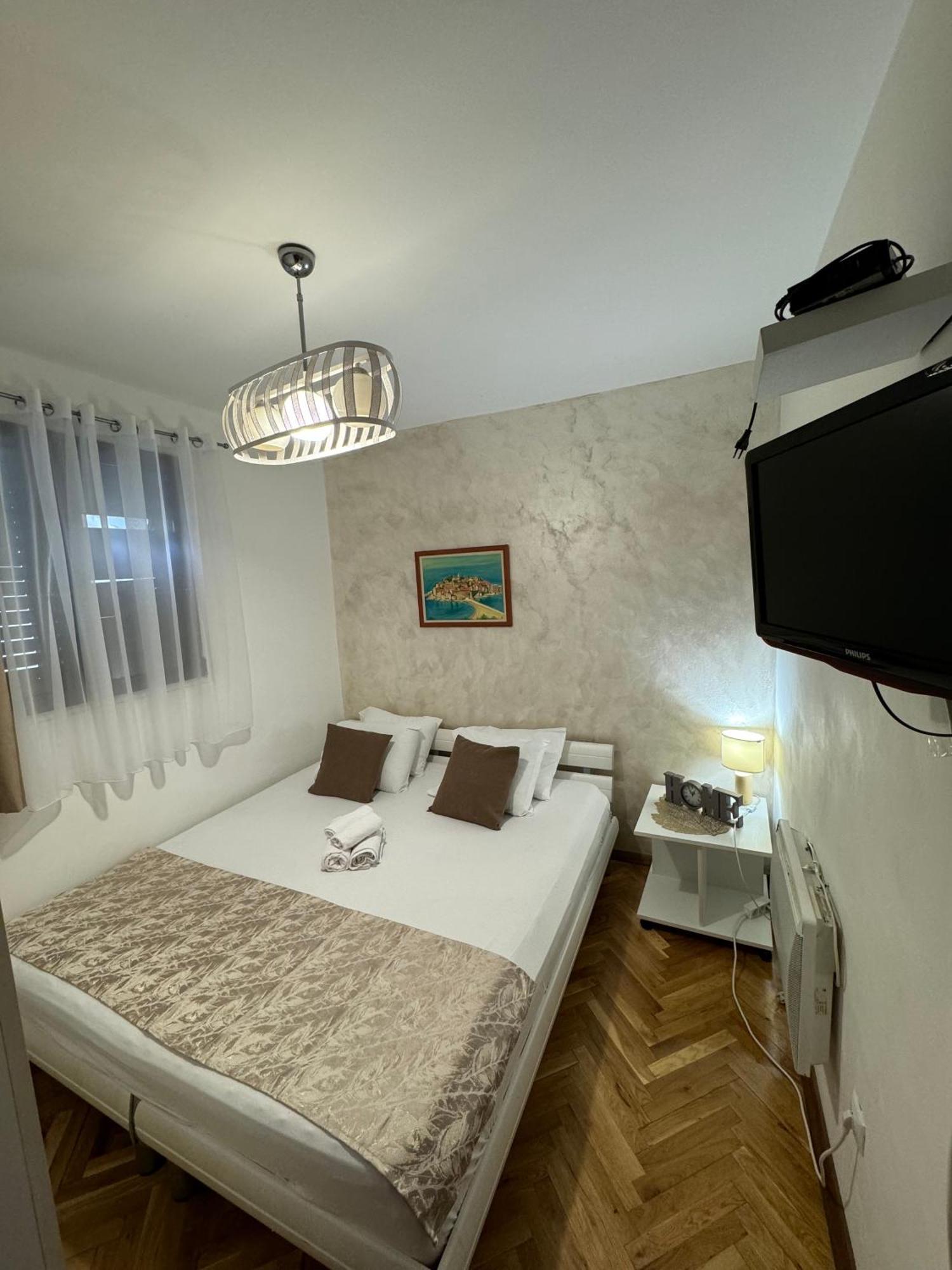 Casa Apartments, Two-bedroom